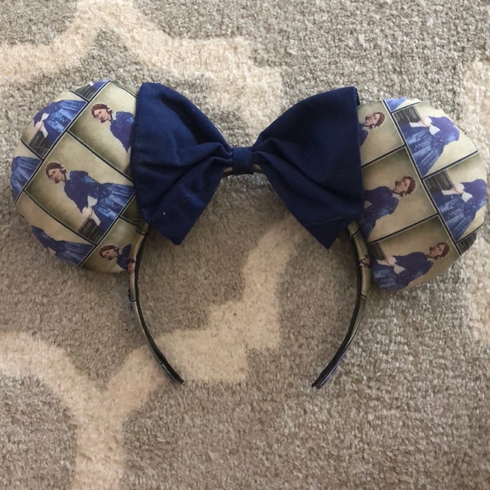 Custom Minnie ears